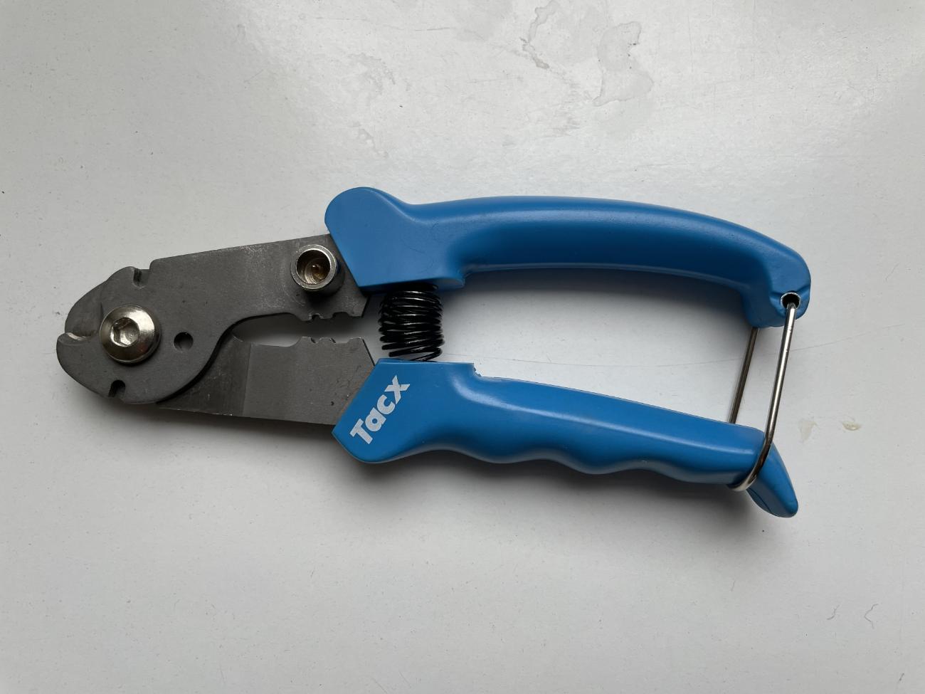 https://road.cc/wp-content/uploads/roadcc/cable outer cutters.jpg